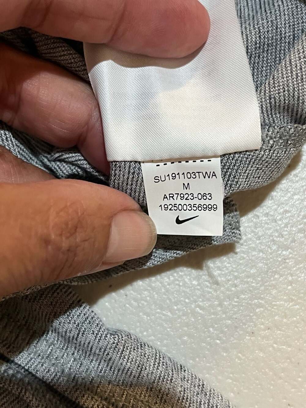 Nike - Picture 6 of 7